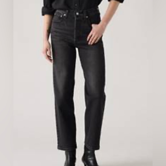 Levi's Denim - Levi’s High Waist Wedgie Straight Jeans | Washed Black | Size 26